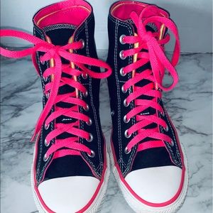 Convers high tops 3 color size 9 woman men 7